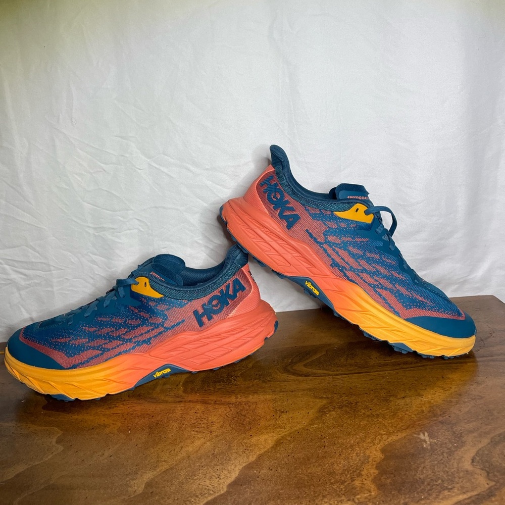 Hoka Speedgoat 5 Shoes Womens Size 9.5